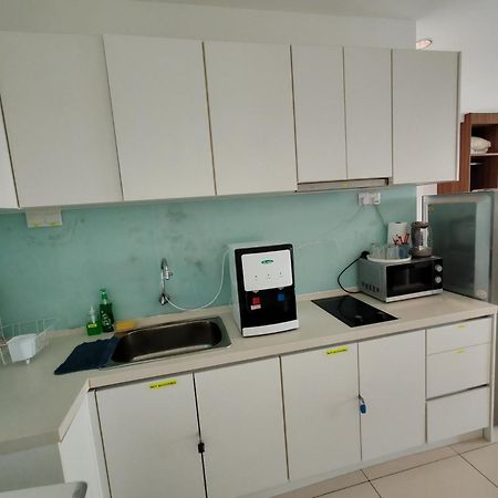 Ls Mansion One Apartamento George Town Exterior foto