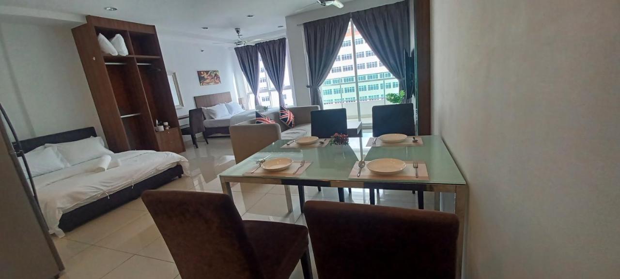 Ls Mansion One Apartamento George Town Exterior foto