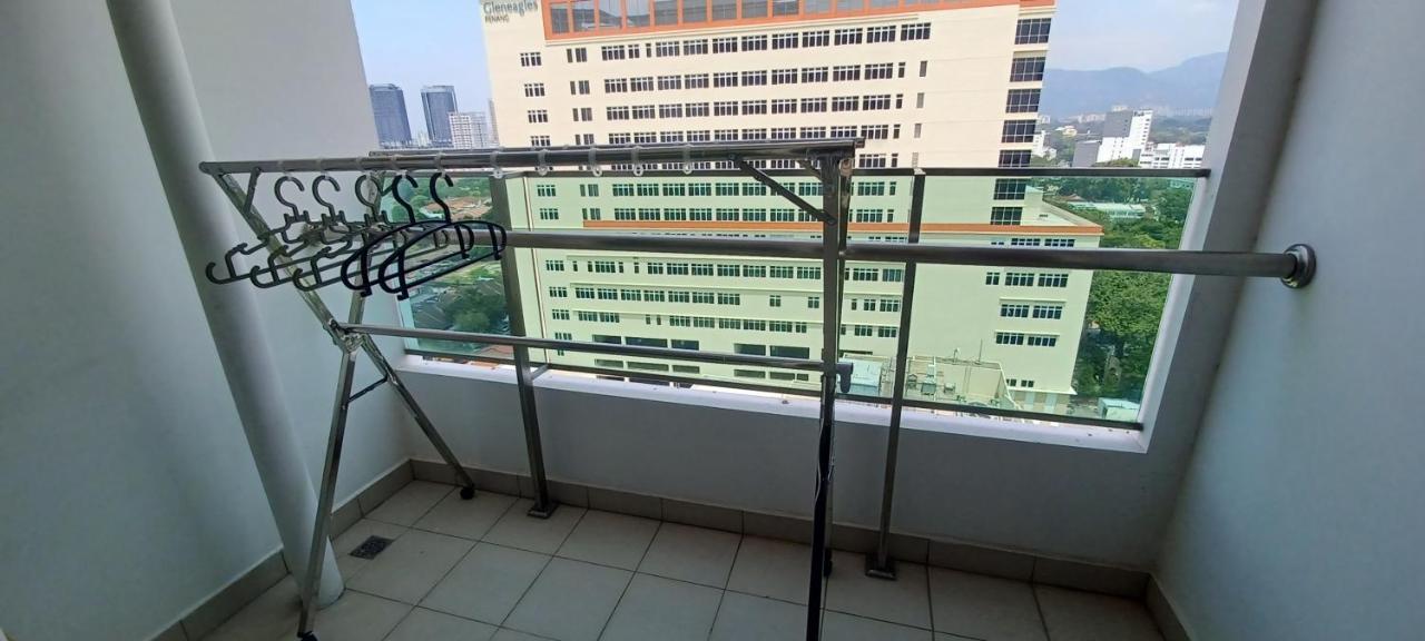 Ls Mansion One Apartamento George Town Exterior foto
