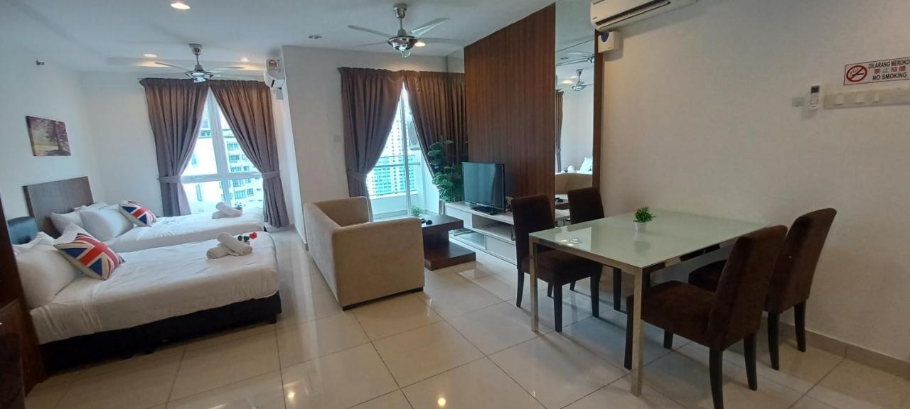 Ls Mansion One Apartamento George Town Exterior foto