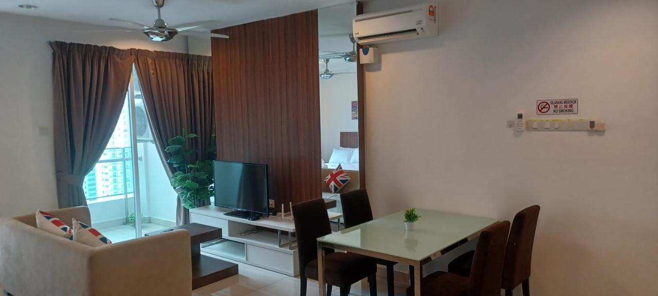 Ls Mansion One Apartamento George Town Exterior foto