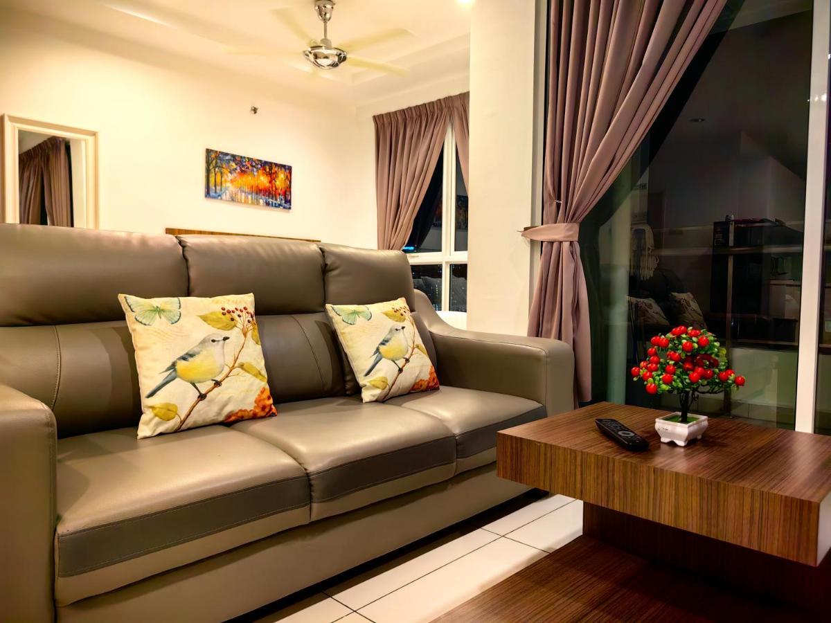 Ls Mansion One Apartamento George Town Exterior foto