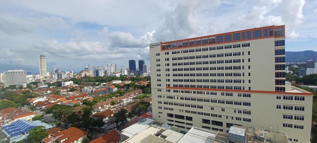 Ls Mansion One Apartamento George Town Exterior foto