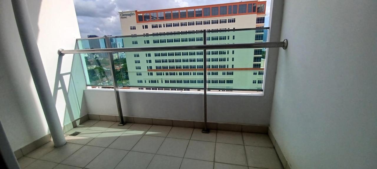 Ls Mansion One Apartamento George Town Exterior foto